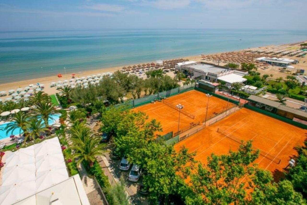 Hotel Mion Charme & Relax Silvi Marina Exterior photo
