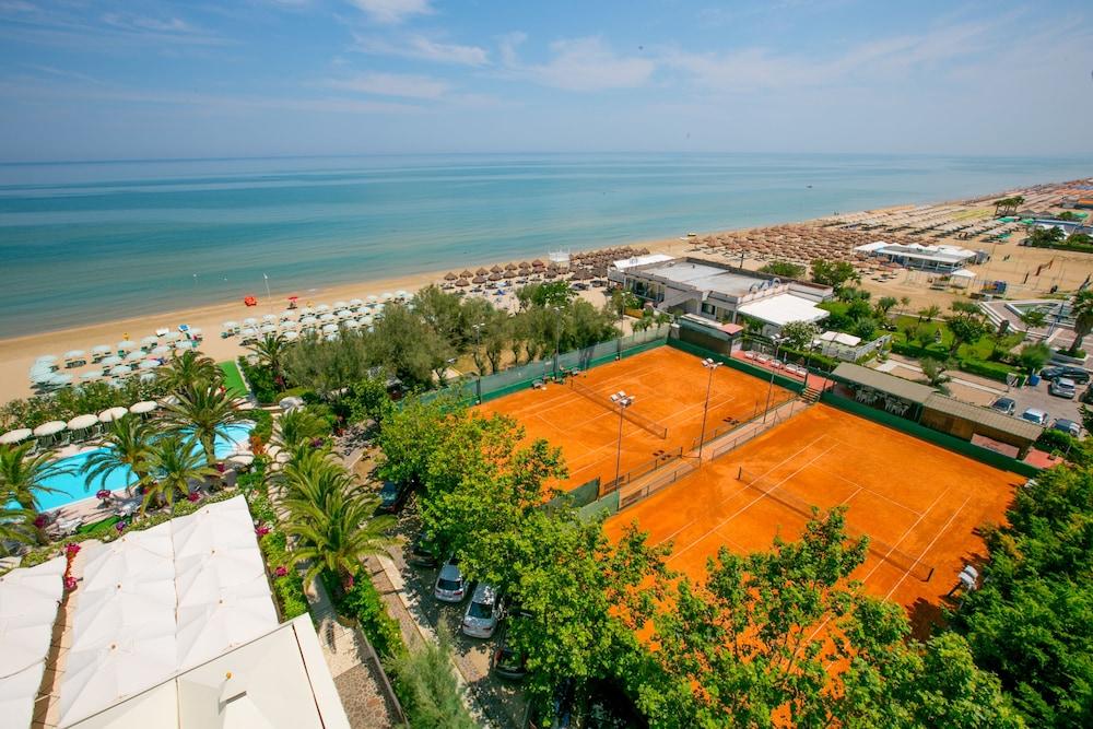 Hotel Mion Charme & Relax Silvi Marina Exterior photo