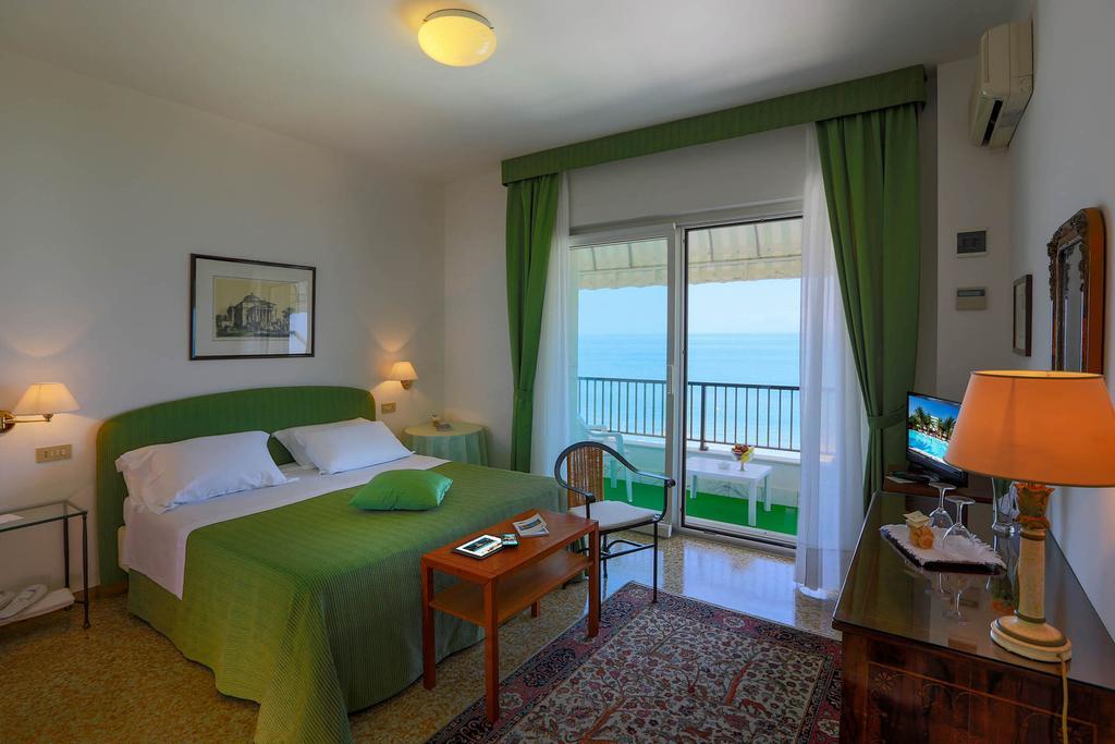 Hotel Mion Charme & Relax Silvi Marina Room photo
