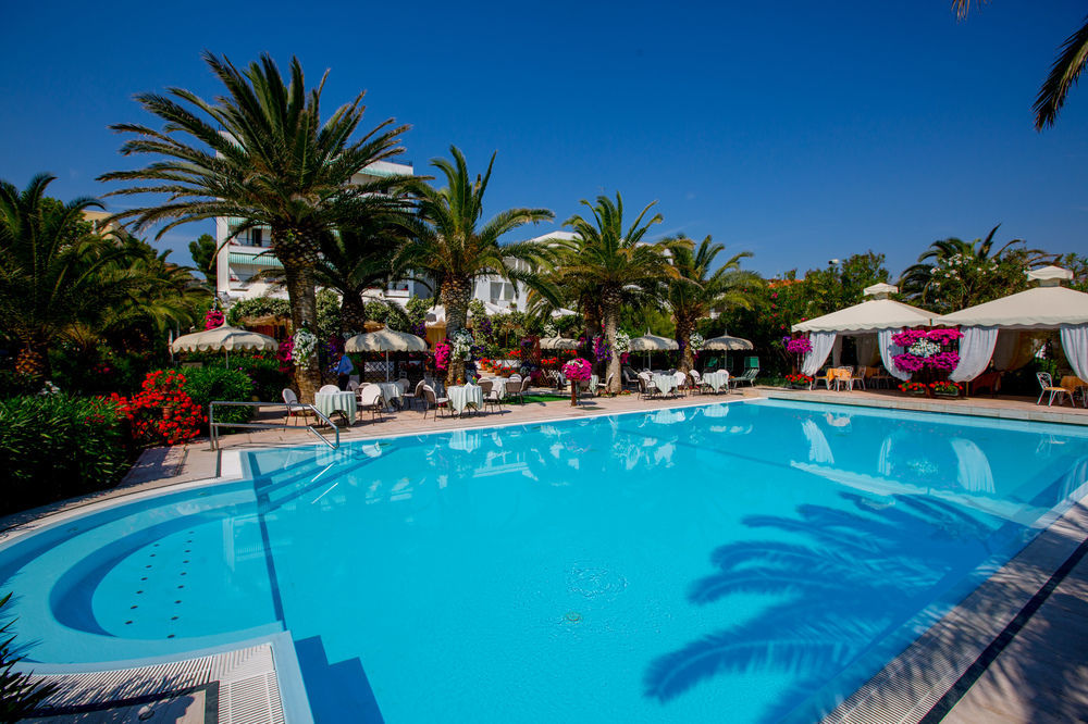 Hotel Mion Charme & Relax Silvi Marina Exterior photo