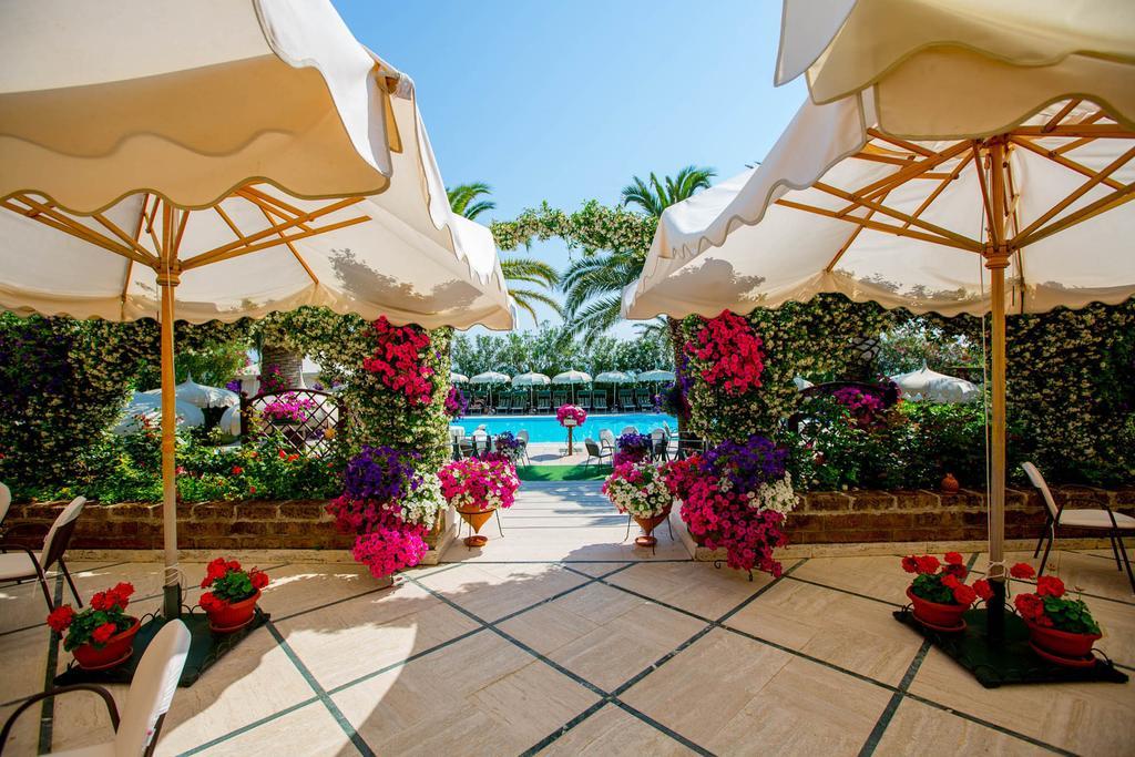 Hotel Mion Charme & Relax Silvi Marina Exterior photo